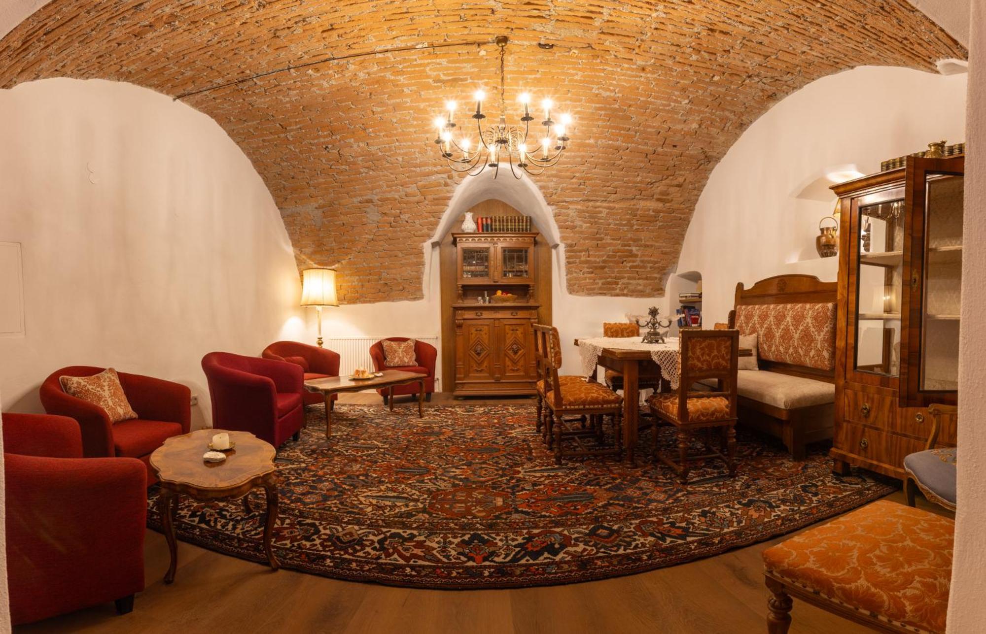 Hotel Krone มาเทร อัม เบรนเนอร์ ภายนอก รูปภาพ