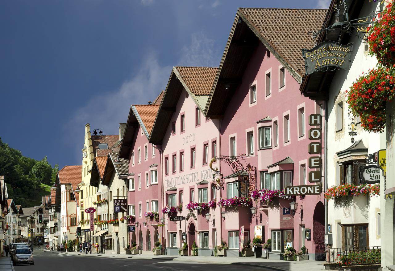 Hotel Krone มาเทร อัม เบรนเนอร์ ภายนอก รูปภาพ