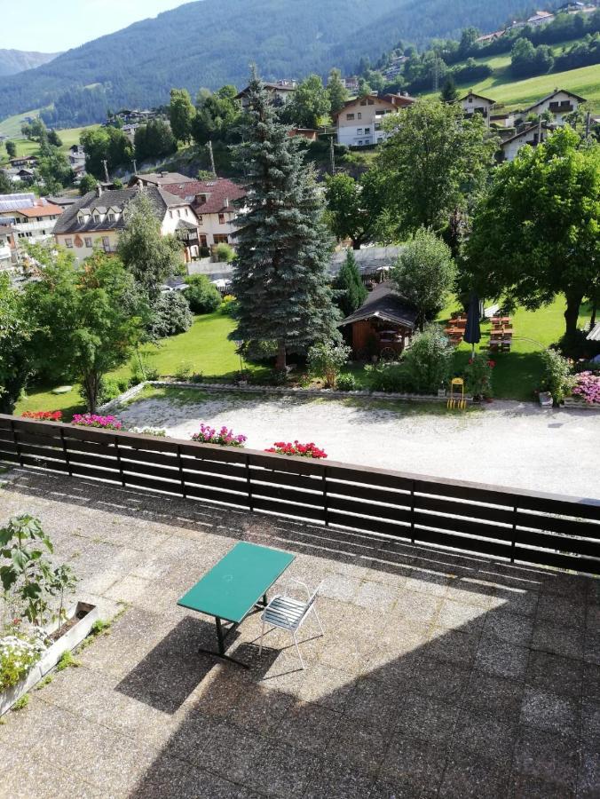 Hotel Krone มาเทร อัม เบรนเนอร์ ภายนอก รูปภาพ