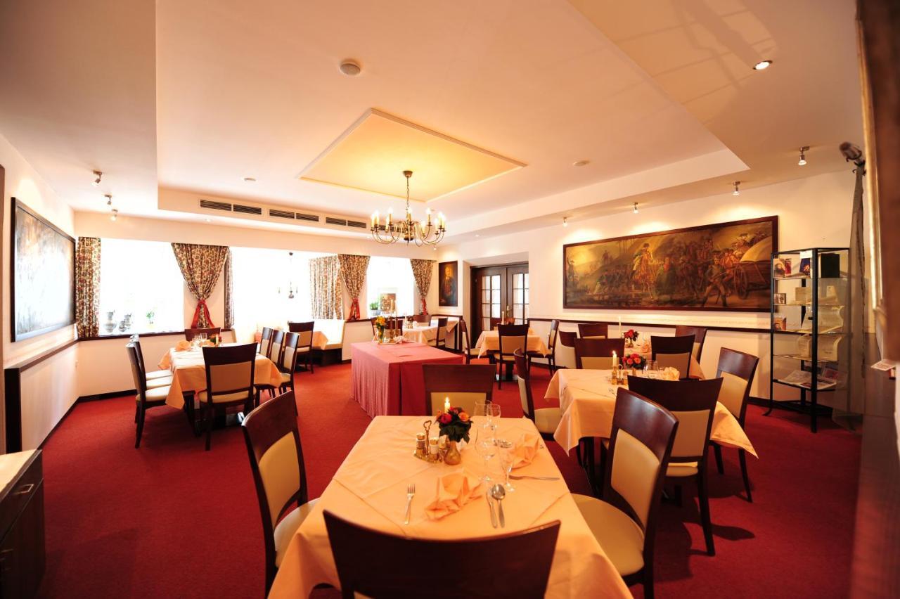 Hotel Krone มาเทร อัม เบรนเนอร์ ภายนอก รูปภาพ